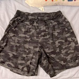 Lululemon 5in Camo Shorts With Linear.